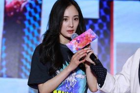 娱乐吃瓜三姐妹是谁,揭秘“娱乐吃瓜三姐妹”背后的故事