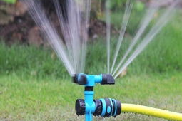 娱乐吃瓜君喷头飞天视频,喷头飞天！娱乐吃瓜君最新神剪辑引网友热议