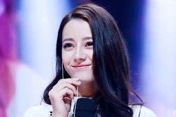 娱乐圈吃瓜迪丽热巴是谁,娱乐圈吃瓜界的焦点人物