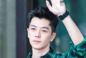 吃瓜娱乐王栎鑫,从选秀冠军到综艺新宠，娱乐圈的蜕变之路”