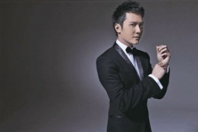 娱乐吃瓜冯绍峰,娱乐圈的瓜田，他如何成为焦点人物？