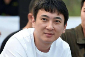 娱乐圈吃瓜郑教授,从学者到网红，公德与私德的争议之旅