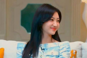 娱乐吃瓜君唐艺昕,娱乐圈的甜蜜爱情与时尚生活