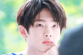 娱乐吃瓜君异瞳,娱乐吃瓜君的神秘异瞳之谜