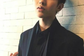 吃瓜娱乐圈男艺人是谁,揭秘“吃瓜娱乐圈男艺人”之谜